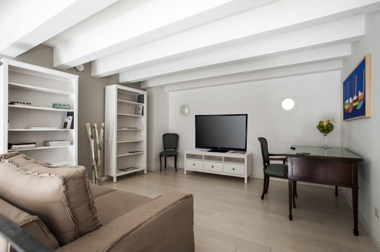 Gioeni Suites - Charming Loft Palermo Esterno foto